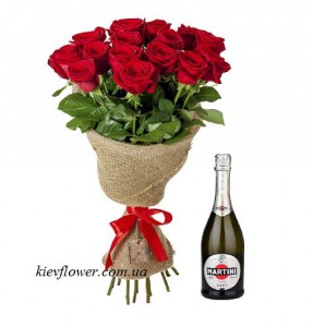 15 червоних троянд та  Martini Asti — Kievflower - Доставка квiтiв