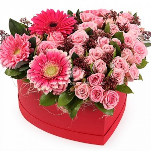 Heart of flowers for Mother's Day — KievFlower - flowers to Kiev & Ukraine 