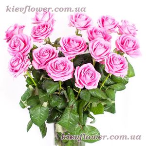 Рожеві троянди — Букети квітів купити з доставкою в KievFlower.  Артикул: 0710