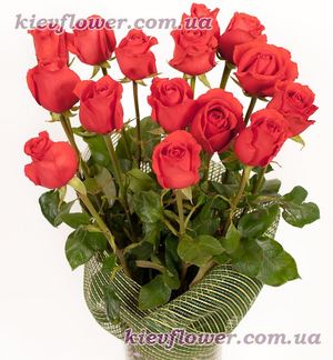 Букет из 15 алых роз — Букеты цветов заказать с доставкой в KievFlower.  Артикул: 1186