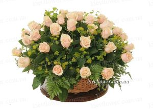 Кошик з 51 кремовою троянди — Букети квітів купити з доставкою в KievFlower.  Артикул: 7018