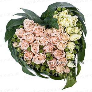 Серце "Найпрекраснішій дівчині на світі!" — Букети квітів купити з доставкою в KievFlower.  Артикул: 0815