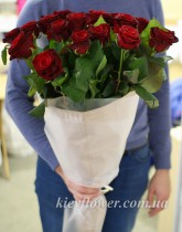 Букет з 25 червоних троянд "Класика"