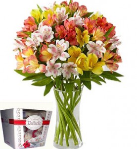 Букет "Ривьера" + Рафаэлло — Букеты цветов заказать с доставкой в KievFlower.  Артикул: 0575