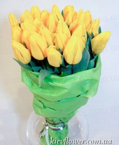 Жовті тюльпани — Букети квітів купити з доставкою в KievFlower.  Артикул: 0402