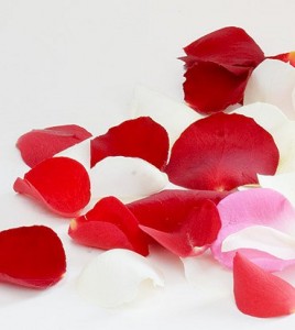 Пелюстки троянд — Подарунки купити з доставкою в KievFlower.  Артикул: 