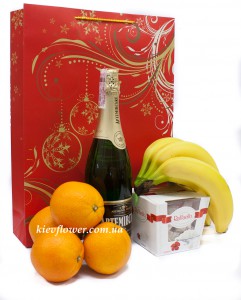 New Year\'s Gift Set 1 - order gifts with delivery on KievFlower.