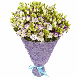 Букет из белых и фиолетовых  лизиантусов (эустома) — Kievflower - Доставка цветов