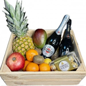 Sparkling Duet – buy set with two champagnes and fruits with delivery
