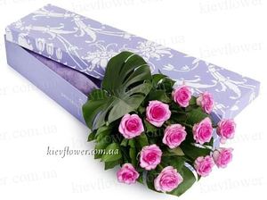 Pink roses in a box - Order flowers in a gift box with delivery on KievFlower. Reference: 0649