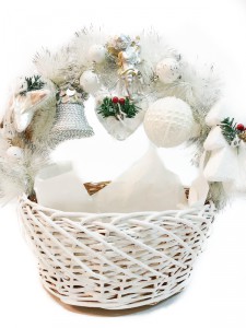 Christmas basket 1 — KievFlower - flowers to Kiev & Ukraine 